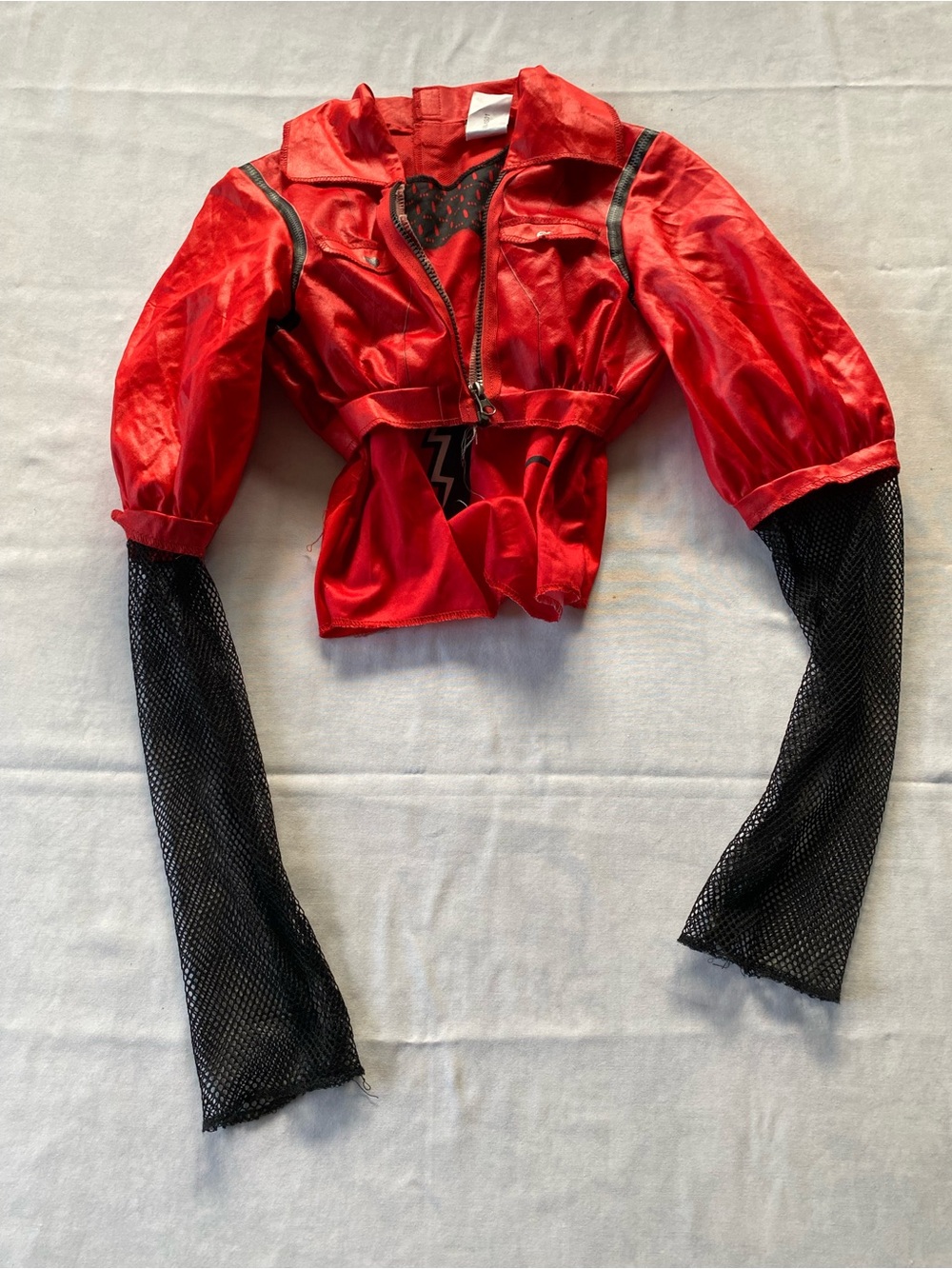 NWOT Descendants Rise of Red Jacket Halloween Costume Size Kids Small 4-6X